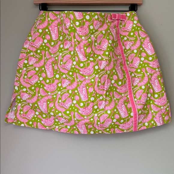 Lilly Pulitzer Pants - Lilly Pulitzer Vintage skort “Margarita Shrimp Cocktail” Print Made in Hong Kong